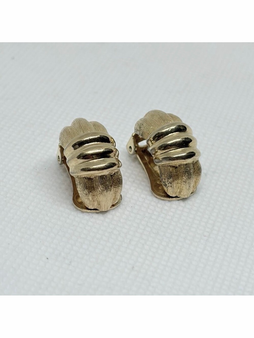Christian Dior Vintage Gold Tone Textured Ribbed Half Hoop Clip On Earrings